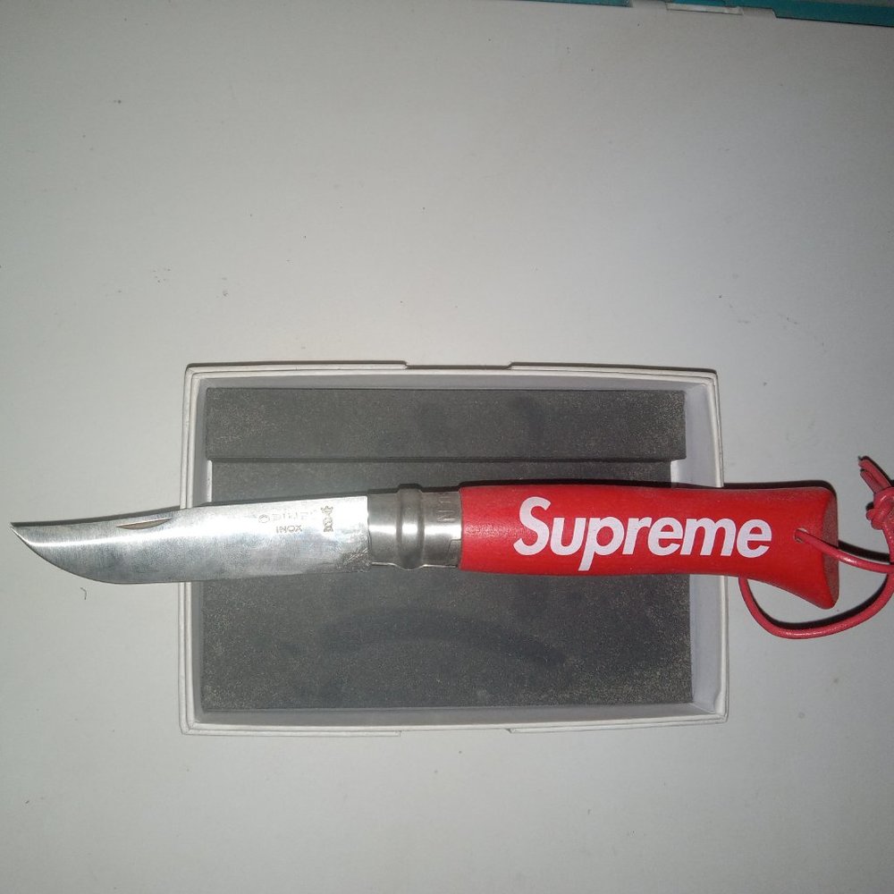 Supreme opinel no.08 folding knife